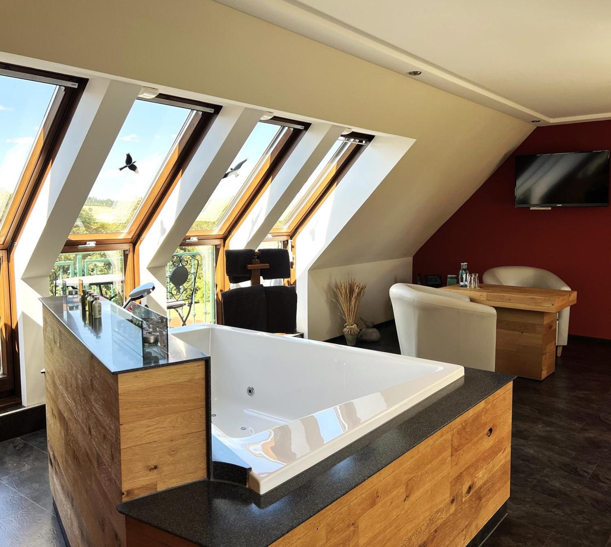& Restaurant Waldblick Hotel 3*