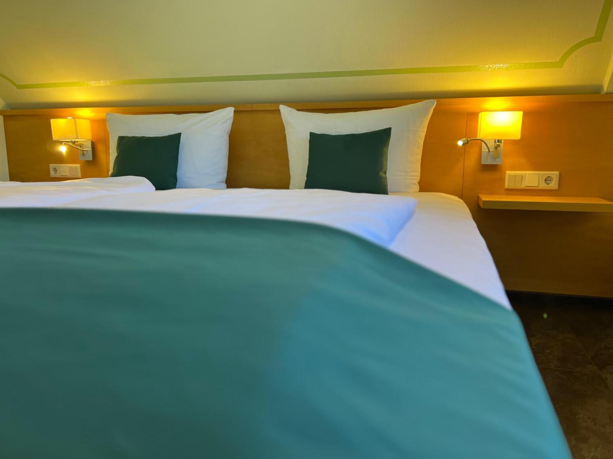 Hotel & Restaurant Waldblick 3*