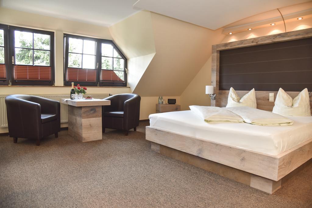 Hotel & Restaurant Waldblick 3*